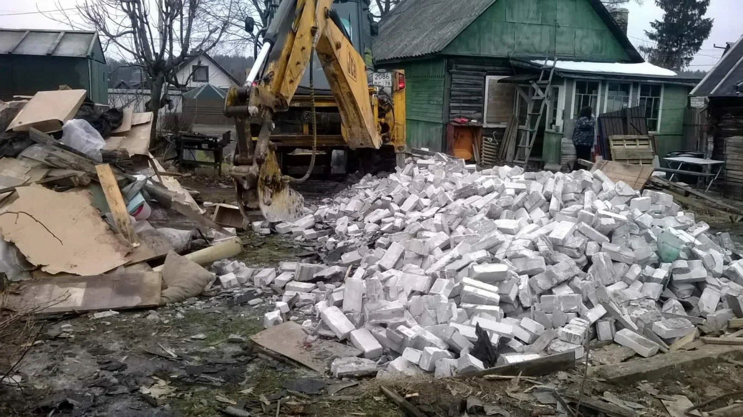 Вывоз мусора после сноса здания в Кохме от ПроМусор – цена от 5194 руб., утилизация и уборка стройотходов