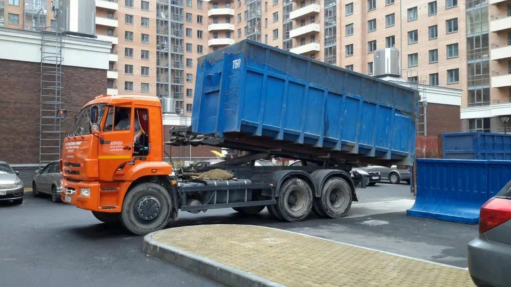 Аренда пухто для вывоза строительного и бытового мусора в Кохме в октябре