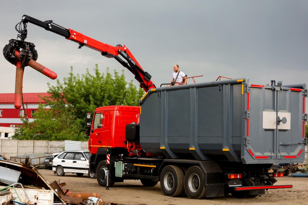 Аренда ломовоза в Кохме в октябре