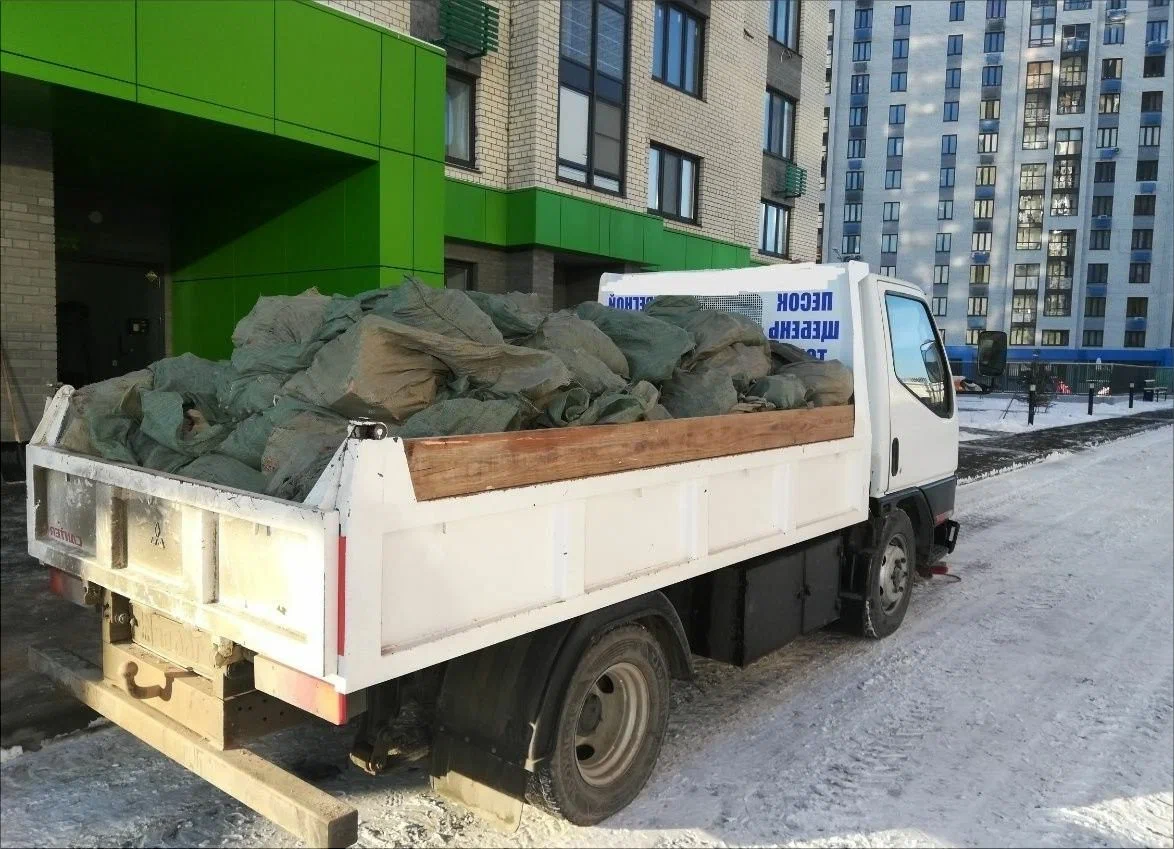 Вывоз мусора грузовым фургоном 3 тонны в Кохме — цена от 1402 руб., ПроМусор