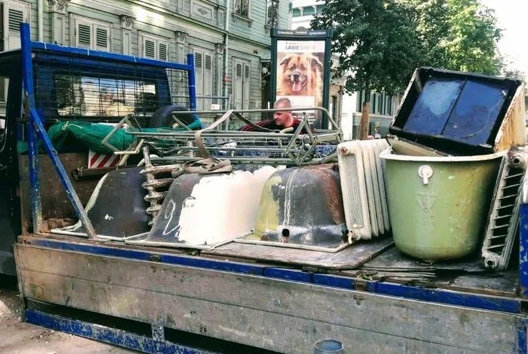 Вывоз старой сантехники в Кохме от ПроМусор: быстро, недорого от 571 руб., утилизация и грузчики